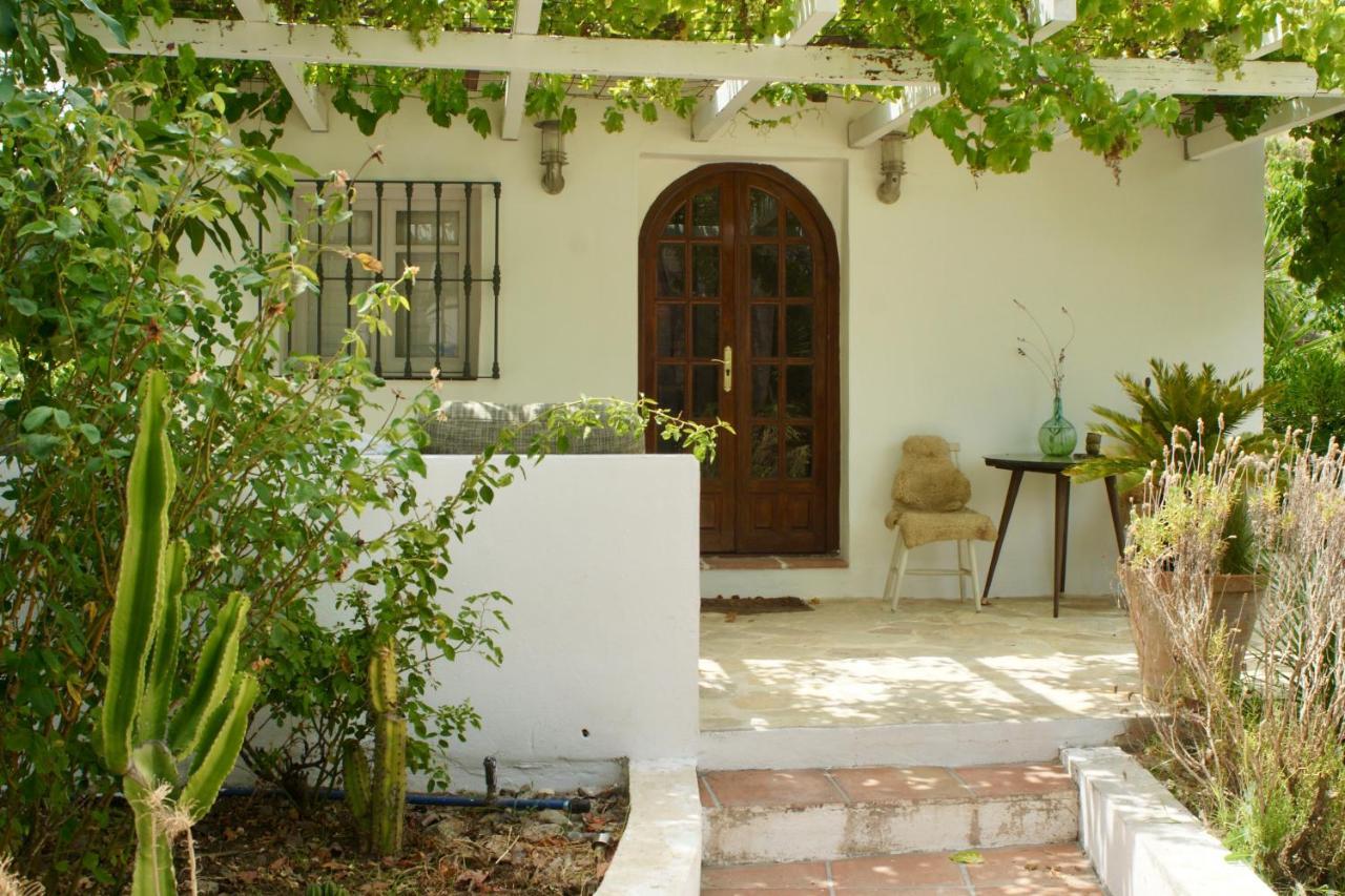 Family Bungalow,1058822974:JPEG