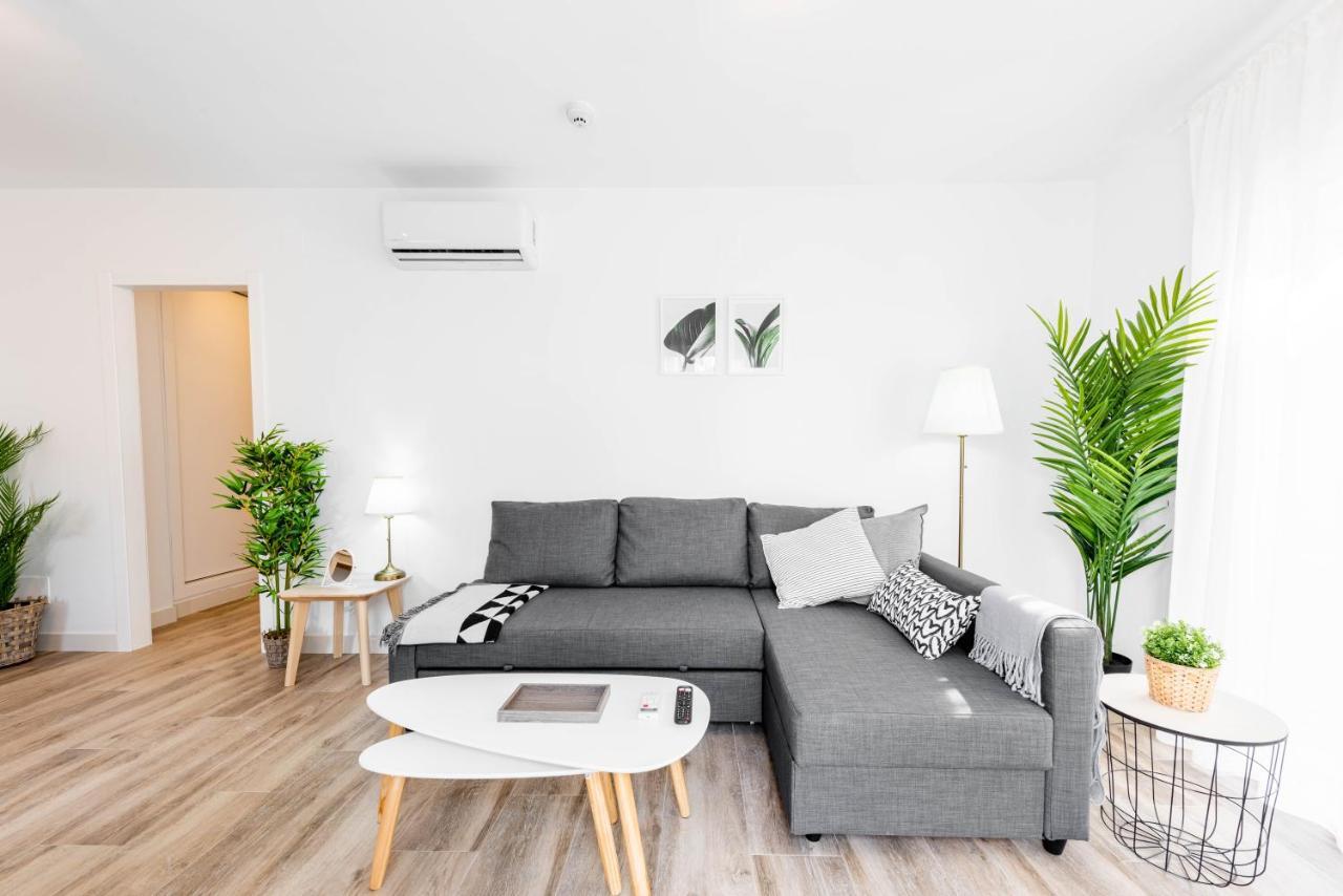 One-Bedroom Apartment,1101530658:JPEG