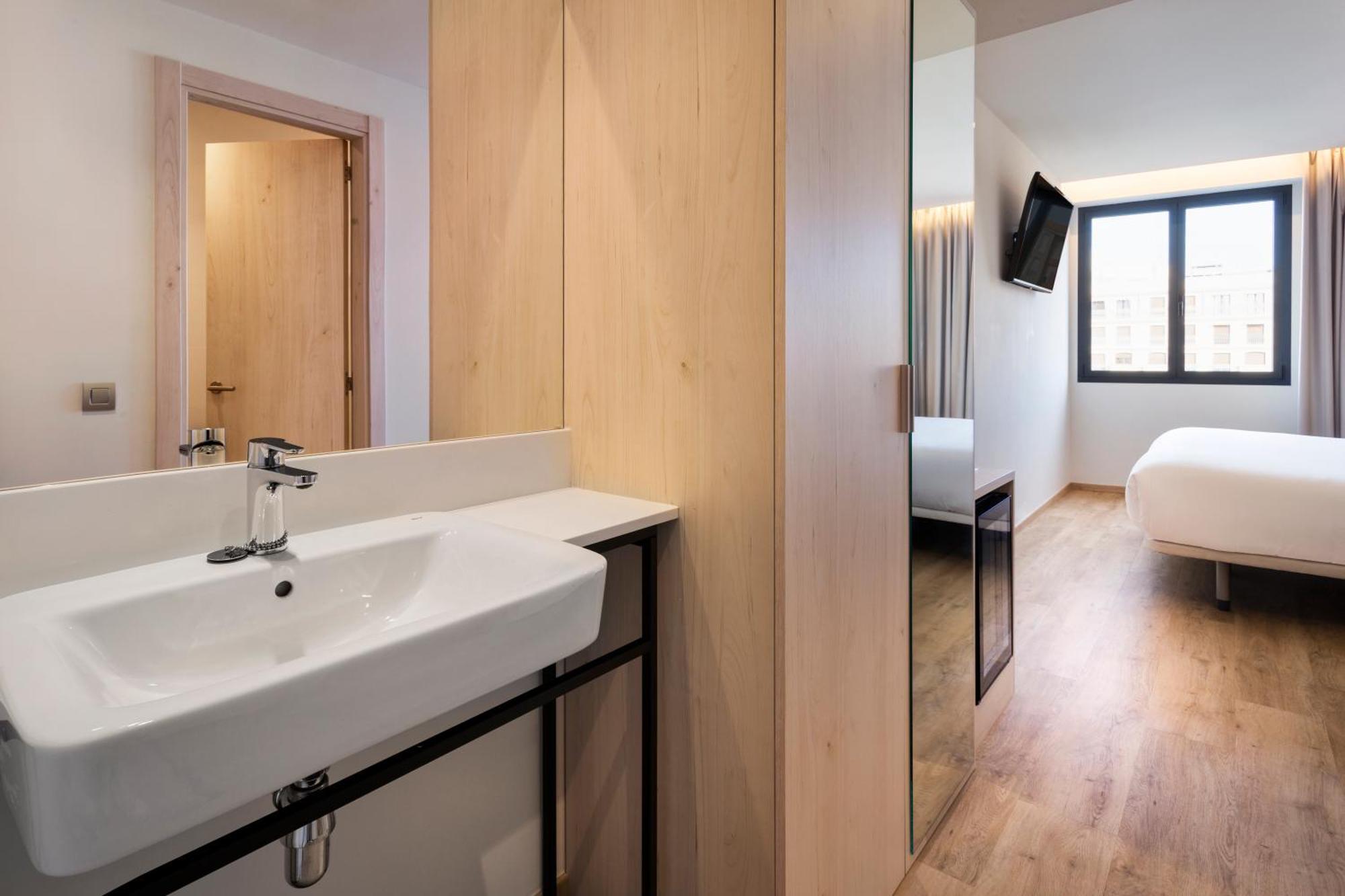 Double Room,1168090339:JPEG