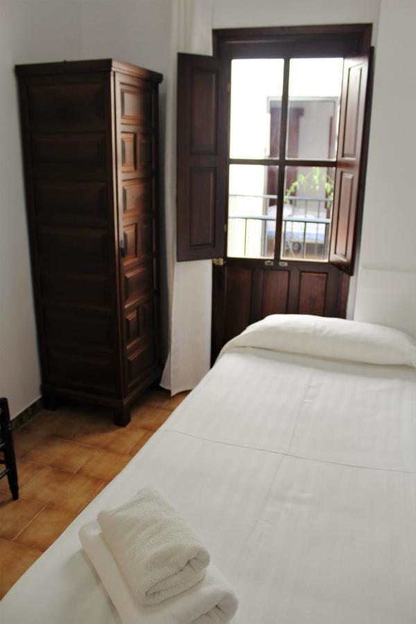 Single Room,1234672607:JPEG