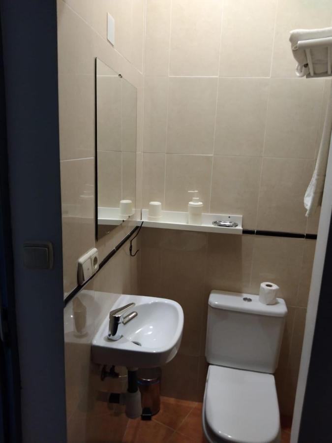 Small Double Room,1250831029:JPEG