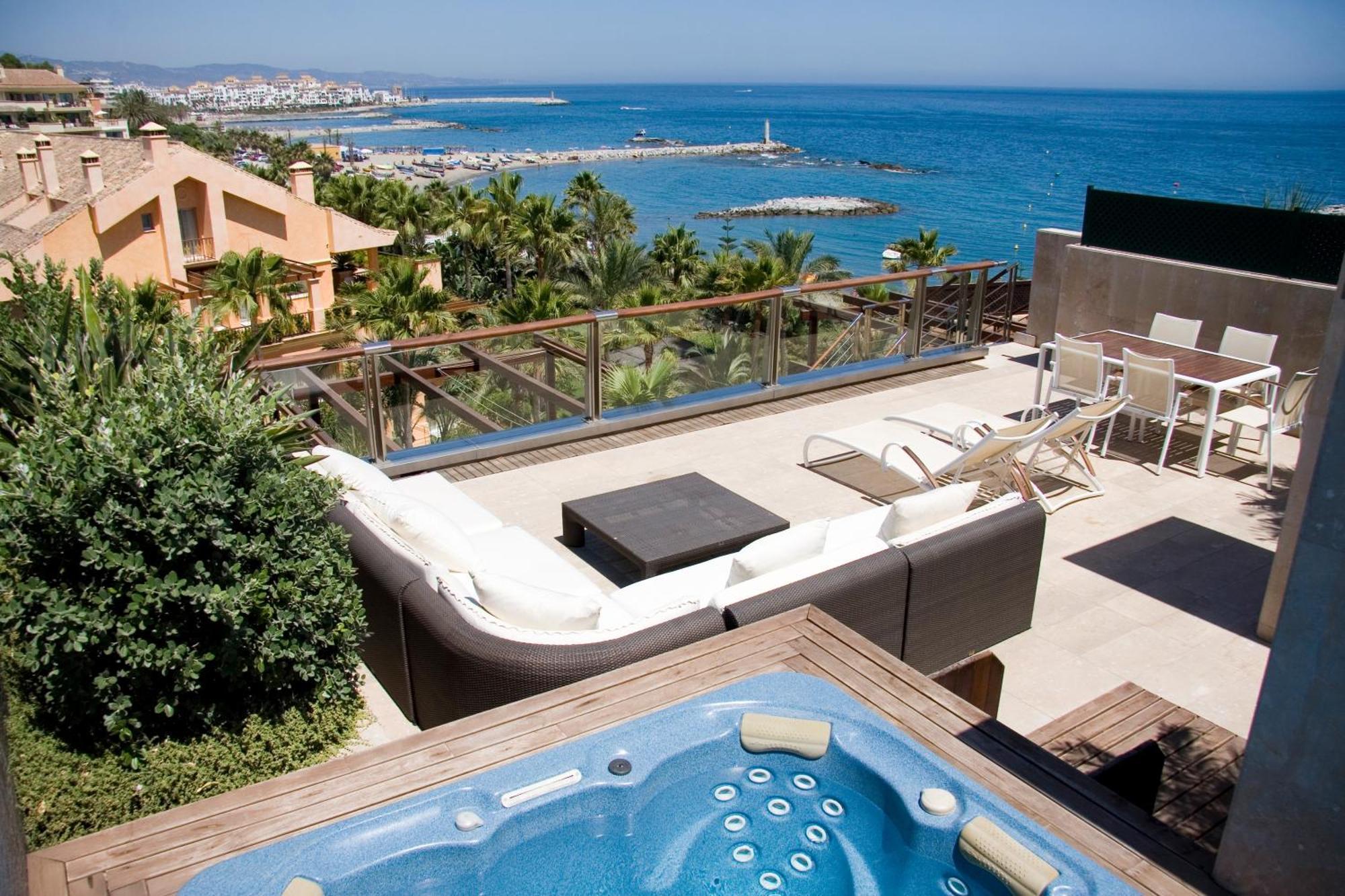 Deluxe Junior Suite with Terrace, Hot Tub and Sea View,990587032:JPEG