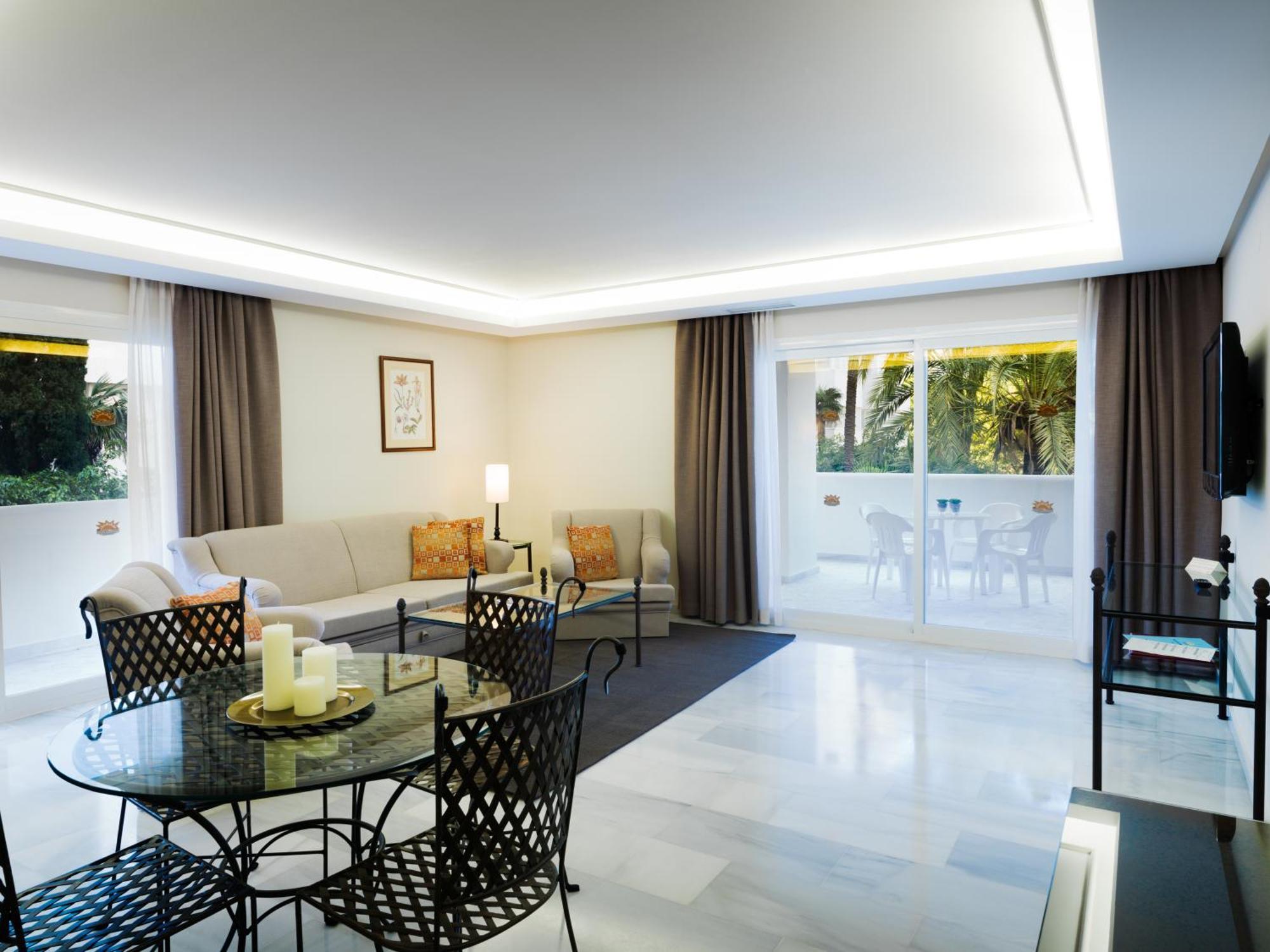 One-Bedroom Apartment,991811662:JPEG