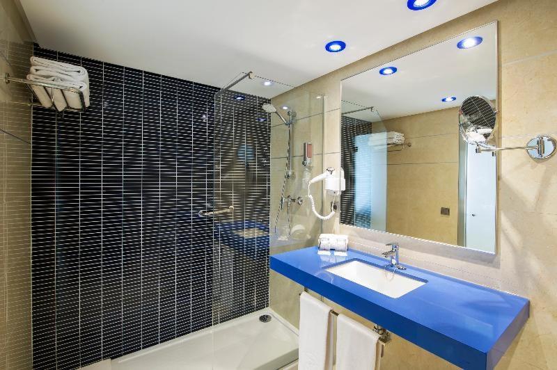 Superior Double Room - Single Use without Balcony,1272724030:JPEG