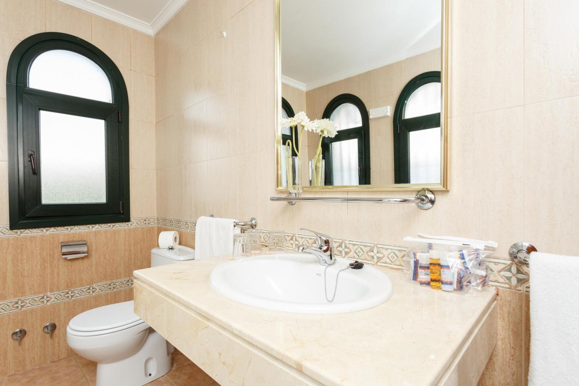 Double Room - Single Use,1272763666:JPEG