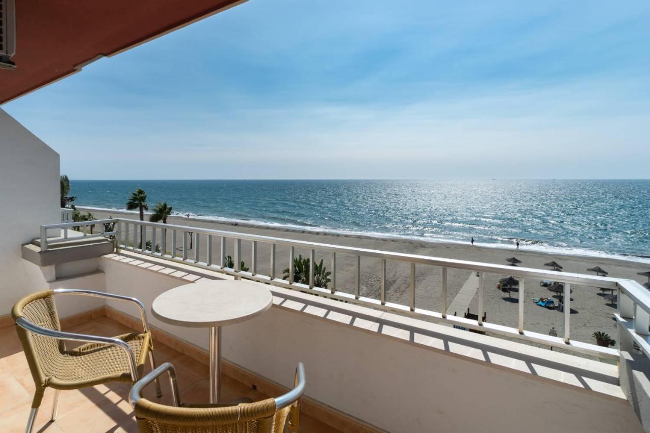 Double or Twin Room Sea View