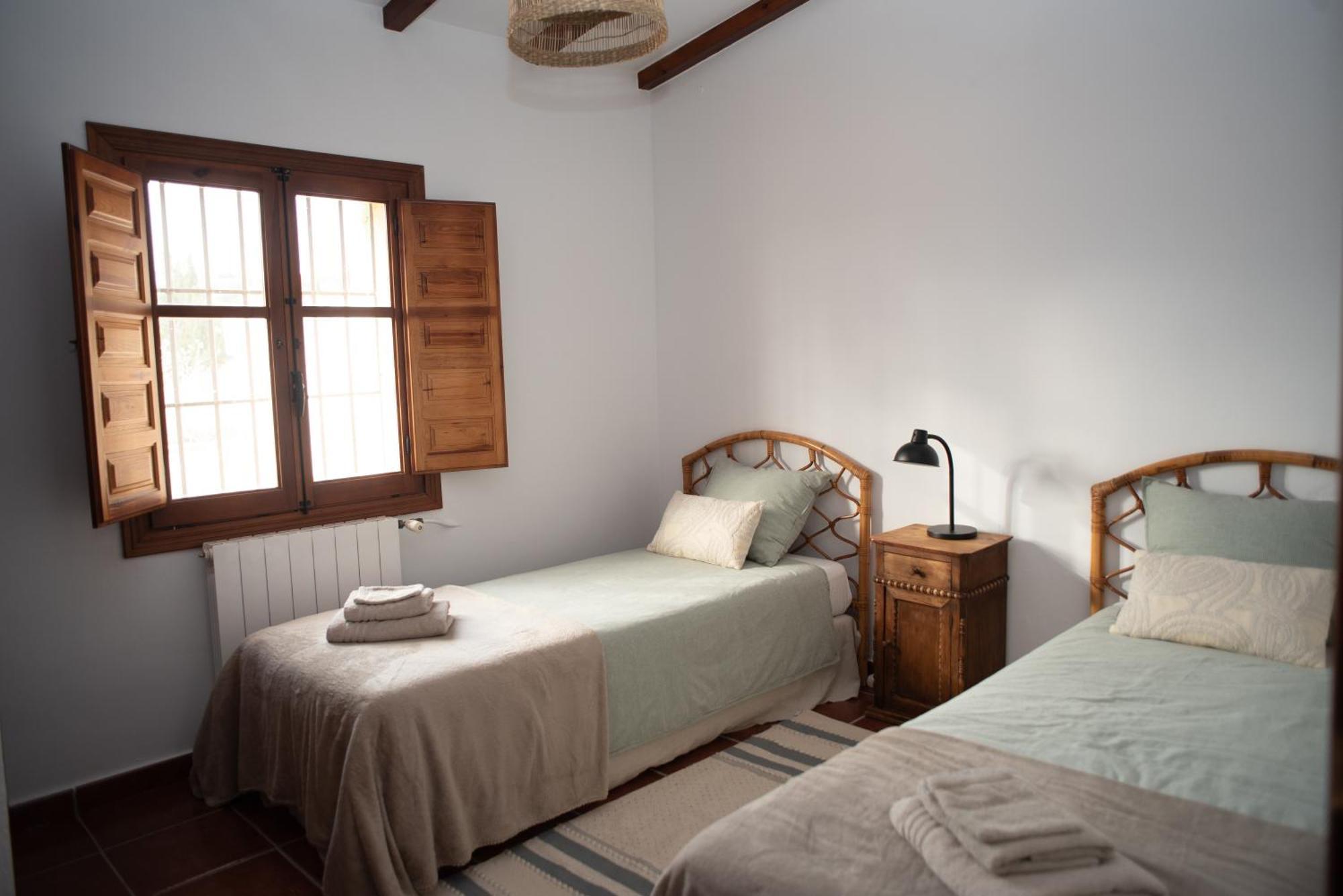 Two-Bedroom Apartment,1498905052:JPEG