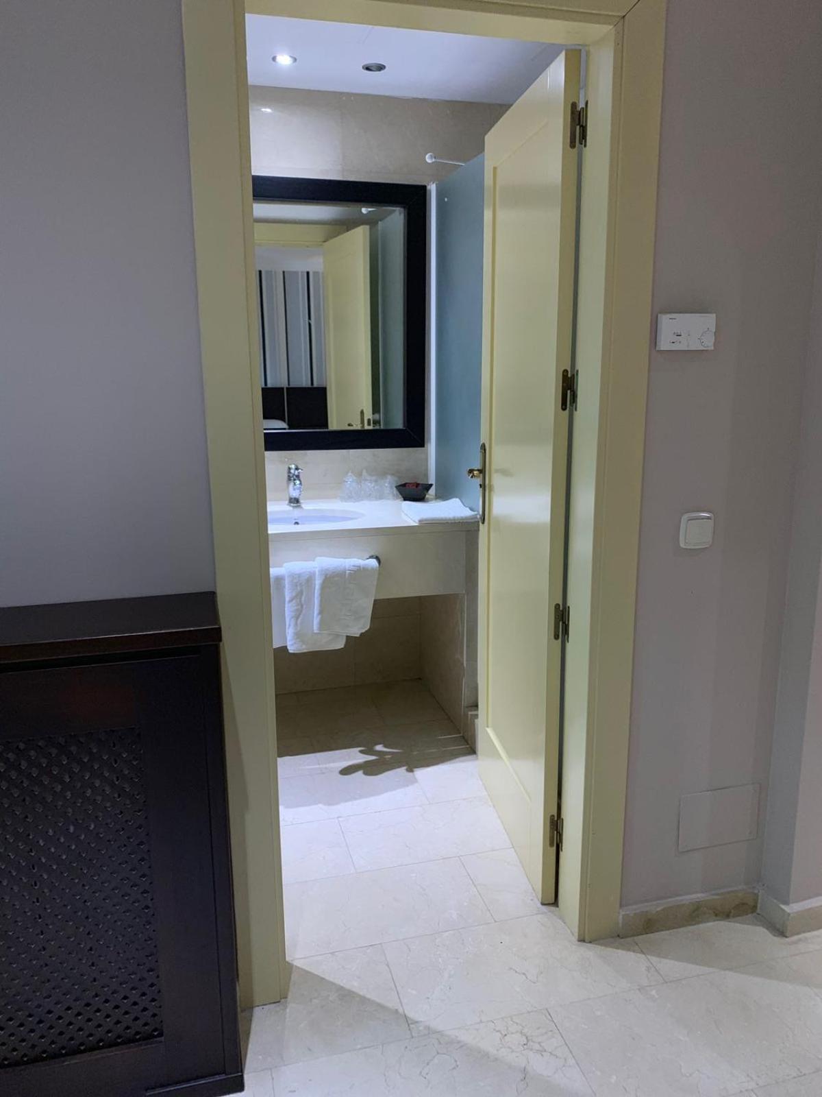 Triple Room,1529390833:JPEG