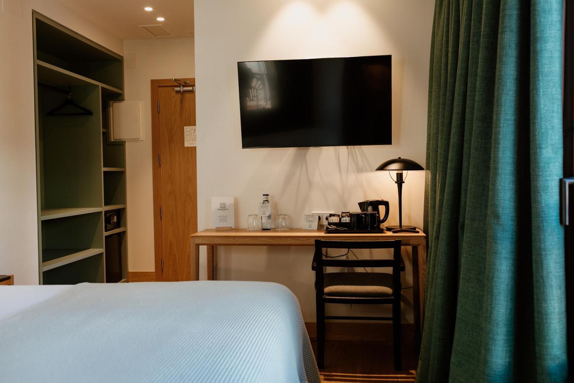 Double or Twin Room,1593912195:JPEG