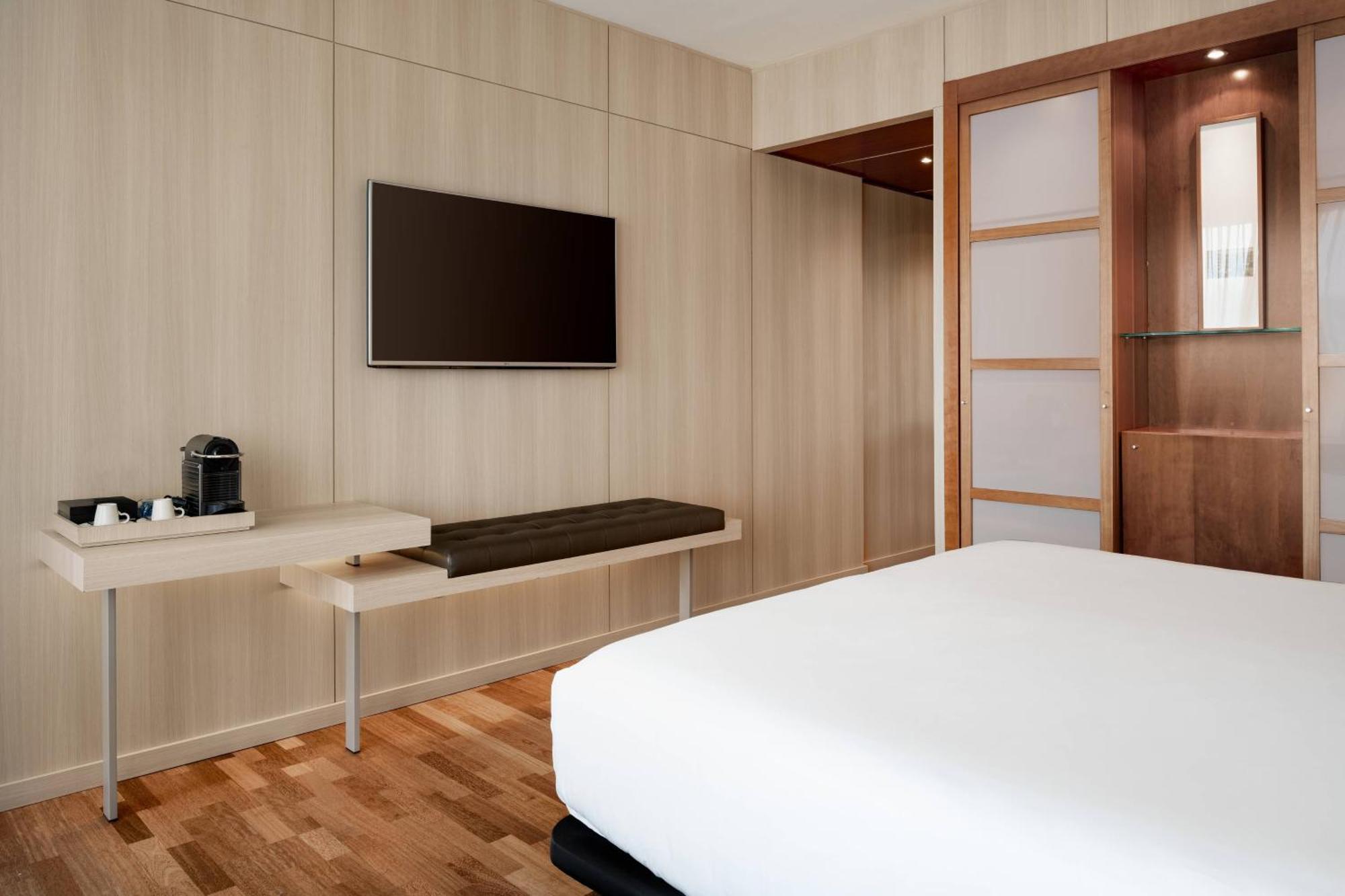 Standard room Guest room 1 King
