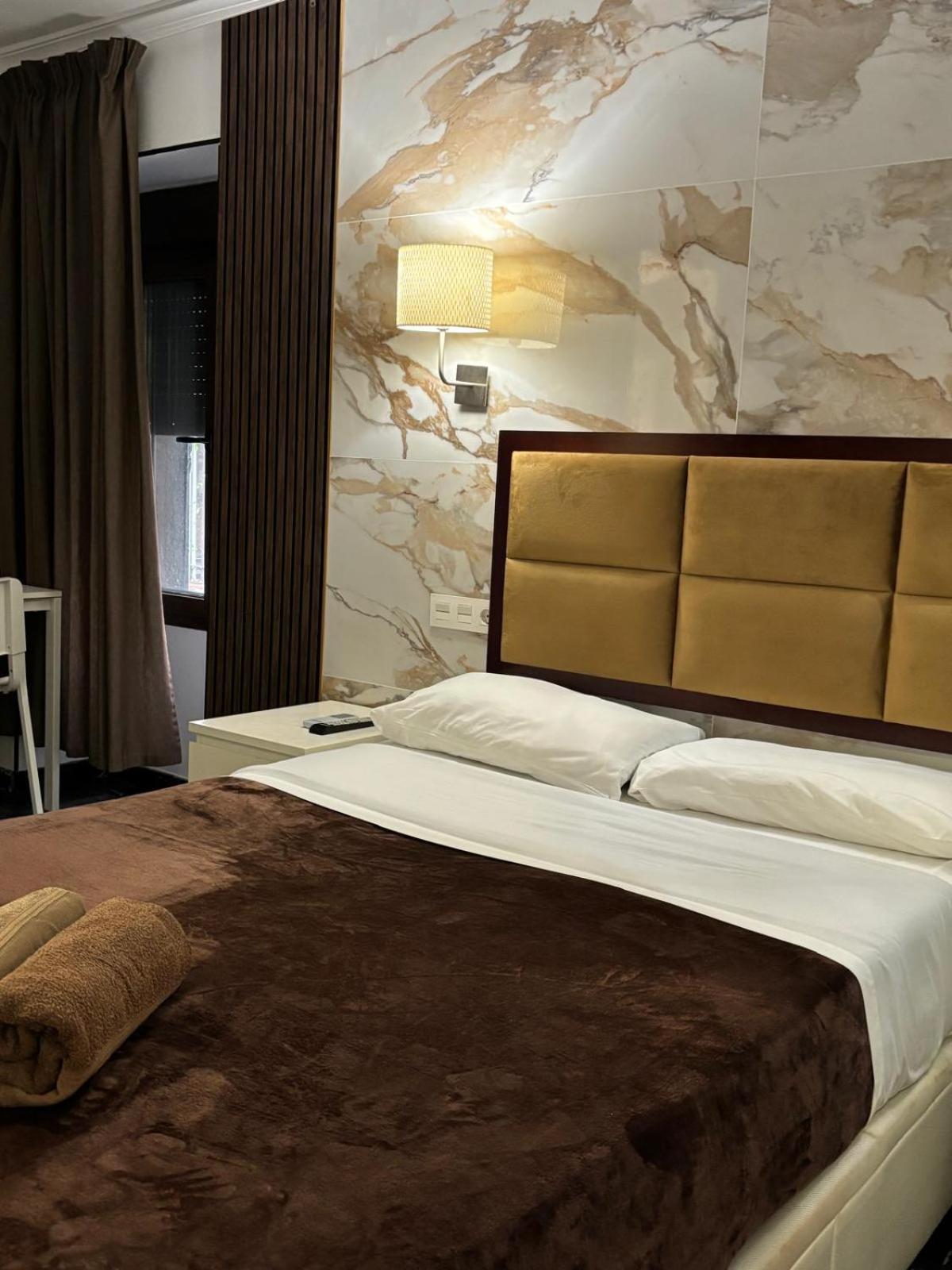 Double Room,1743230098:JPEG