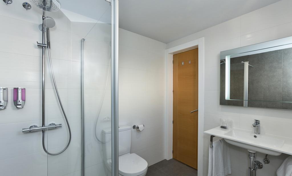 Double or Twin Room,264740185:JPEG