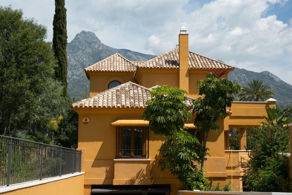 Five-Bedroom House,404053722:JPEG