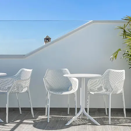 Nerja Casual Rooms-3