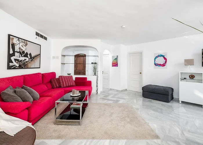 Puerto Marina, Frontline apartment in Benalmadena, Malaga
