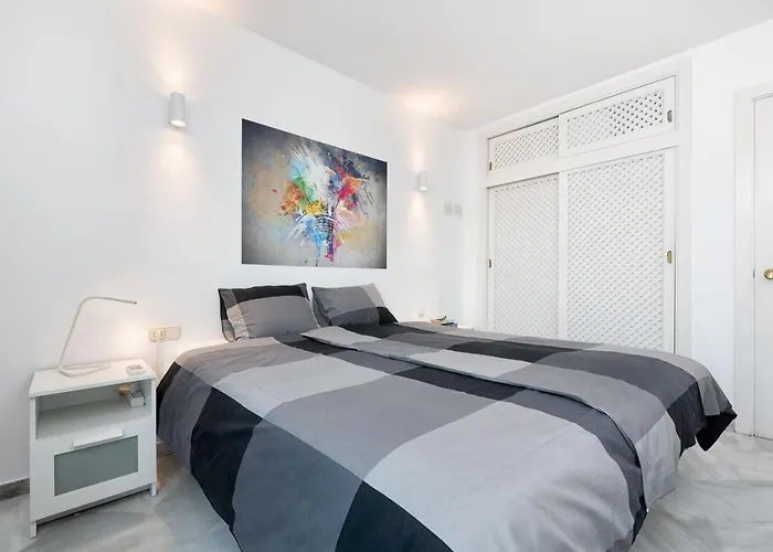 Puerto Marina, Frontline apartment in Benalmadena, Malaga