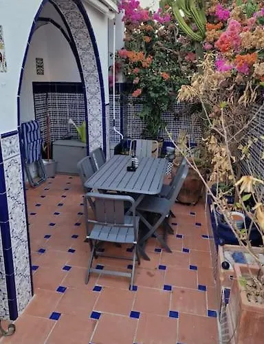 Ardhraubu Villa, Terra Cotta & Very Close To Sea