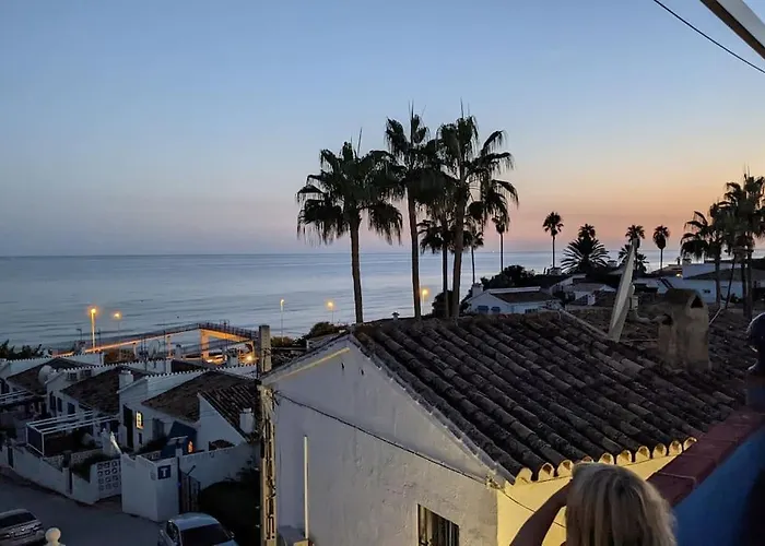Ardhraubu Villa, Terra Cotta & Very Close To Sea