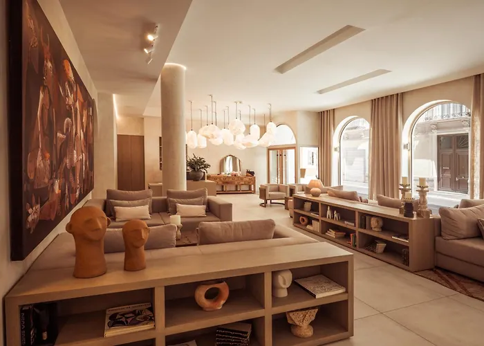 Hotel Well And Come Malaga
