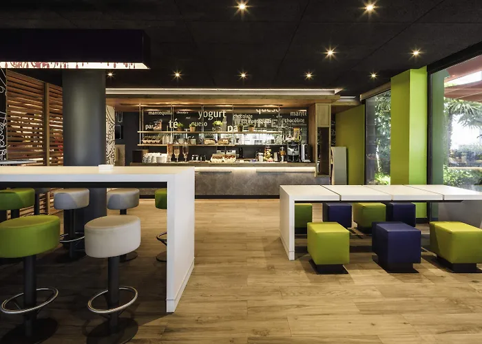 Ibis Budget Malaga Aeropuerto Avenida De Velazquez