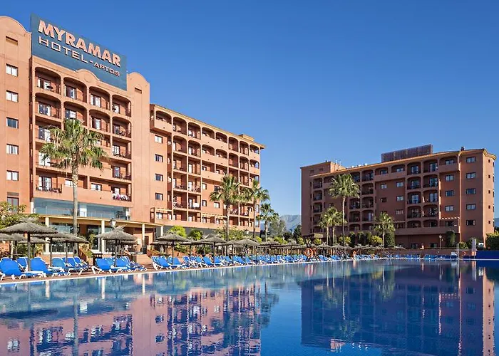 Fuengirola hotels near Santana Golf