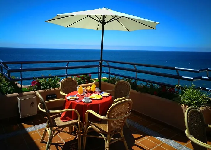 Luxury Hotels in Marbella near Ayuntamiento City Hall